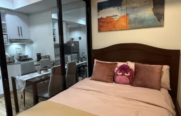 STUDIO Unit with cozy Balcony